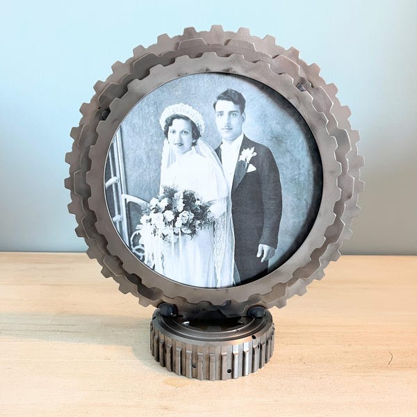 Industrial Photo Frame - Round Steel Gears