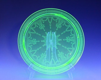 GLOWING - Vintage Anchor Hocking Green Depression Glass Ballerina Pattern Cake Plate