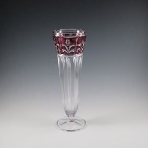 Elegant Vintage ECHT Bleikristall Handmade Lead Crystal Floral Pattern Ruby Flashed Vase