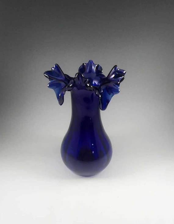 Vintage L E Smith Amethyst Hobnail Vase (RHA) Vintage L E Smith Amethyst Hobnail Vase (RHA)