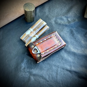 One of a kind Leather Cigar case, Travel Humidor , great personalized Father&#39;s day Gift or groomsmen, three cigar and cutter leather case