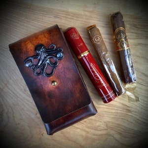 Black Octopus Cigar Case, Robusto Steampunk Case, travel humidor, Gift for dad or groomsmen, Personalized leather cigar case, Cthulhu Case