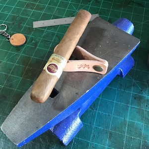Skull and Crossed Bones Theme Cigar holder, leather cigar stand. Travel cigar stand. Skull and Crossbones Cigar Stand, Cigar rest