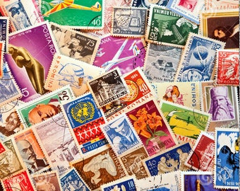 Puede incluir: Una colección de sellos postales vintage coloridos de Rumania. Los sellos presentan varios diseños, que incluyen aviones, flores, edificios y retratos. Los sellos están en buen estado y serían una gran adición a cualquier colección de sellos.