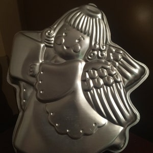 Angel Cake Pan - Wilton 1983 - Joyful Angel