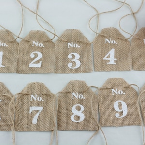 Cartões de mesa de serapilheira, recepção de casamento rústica, juta, cartões de juta, casamento, festa, chá de panela, decoração de hotel