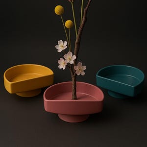 Half Moon - Handmade Ikebana Ceramic Bowl - Yellow, High Gloss Black, Pink, White, Matte Black - Colors pictured
