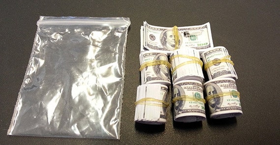 Breaking Bad Ricin Vial Walter White Dollars Bag 1 6 Action Etsy