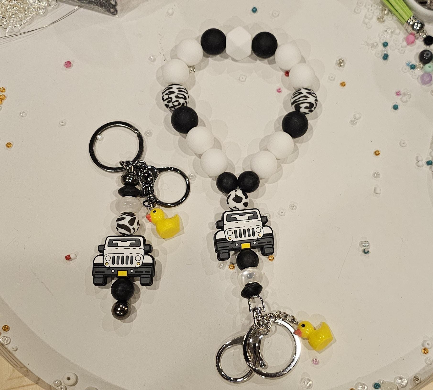 Off-Road Truck Silicone Beaded Wristlet Keychain with Duck Charm in White