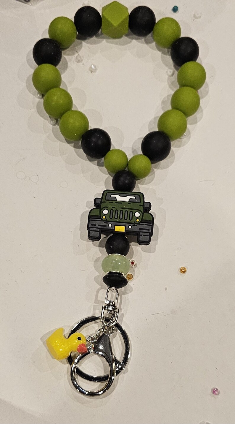 Off-road 4X4 Truck Silicone Beaded Wristlet Keychain With Ducky Charm ...