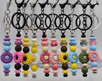 Llavero de silicona con cuentas de girasol y margarita: ideal para bolsos Yeti, monederos y pañaleras.