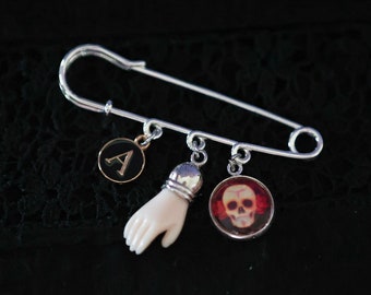 Safety pin jewellery - your name - letter A-Z - Blythe doll hand - doll eye chip cabochon