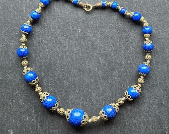 Art deco very short Czech lapis lazuli or blue glass necklace, vintage blue bead necklace, short bead necklace, blue bead choker,