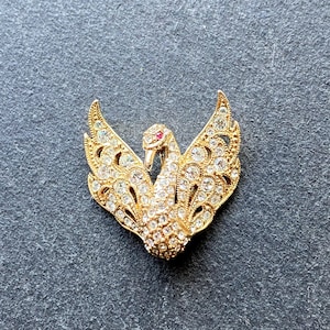 ATTWOOD and SAWYER 22 ct gold plated Swarovski crystal swan brooch, A&S, bird brooch