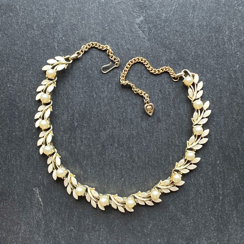 JEWELCRAFT gold and pearl collar necklace vintage bridal 1950/'s necklace gold collar necklace gold and white necklace,