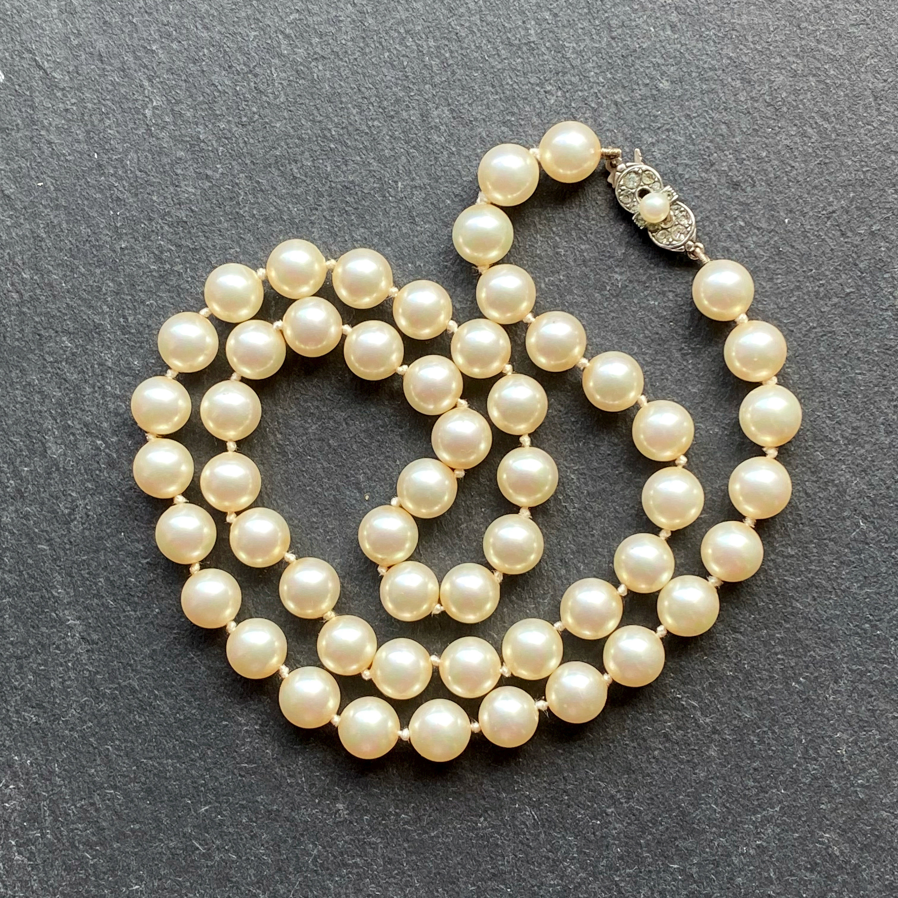 MAJORICA PEARLS Single Strand Necklace With Pretty Silver Clasp