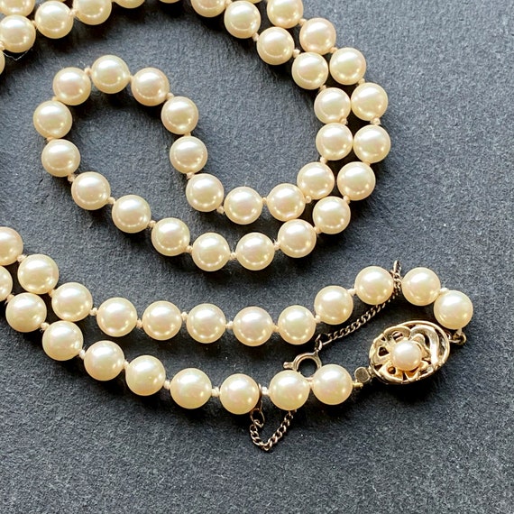 White 8mm Majorica pearl necklace with gold plated round clasp | Laval  Europe