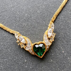 ATTWOOD and SAWYER green crystal heart necklace, 22 ct gold plated, vintage bridal, emerald green, A&S