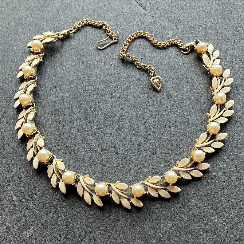 JEWELCRAFT gold and pearl collar necklace vintage bridal 1950/'s necklace gold collar necklace gold and white necklace,