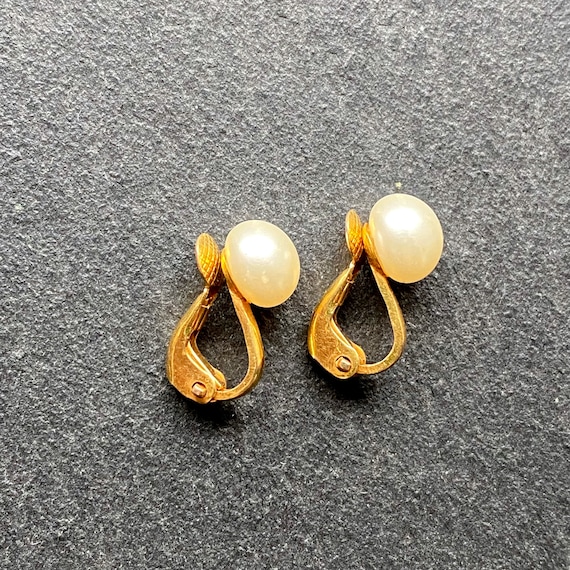 9ct pearl earrings 9ct pearl earrings