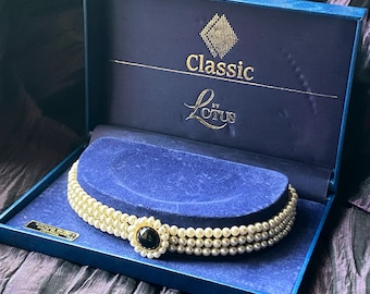 LOTUS pearl choker with black pendant in box, bridal pearls, pearl necklace, vintage bridal, front pendant,