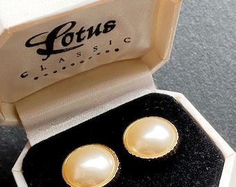 Boucles d'oreilles LOTUS en perles simulées dans une boîte, boucles d'oreilles de mariée, bijoux de mariage, cadeau pour la Saint-Valentin