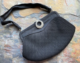 Vintage black crepe handbag with rhinestone clasp, vintage black purse, black pleated handbag, vintage black bag, vintage evening bag