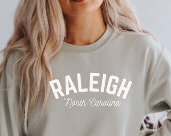 Moletom Raleigh NC com gola redonda, camisa da Carolina do Norte, camisa Raleigh, moletom grande, moletom da moda, camisa estadual, moletom Raleigh