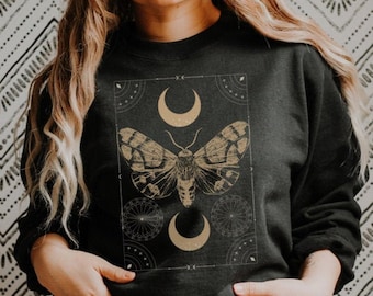 Heksenkleding Mystieke Vlinder Sweatshirt Mystieke Shirt Maan Shirt Donkere Academia Tarot Shirt heksen shirt hemelse maan en sterren