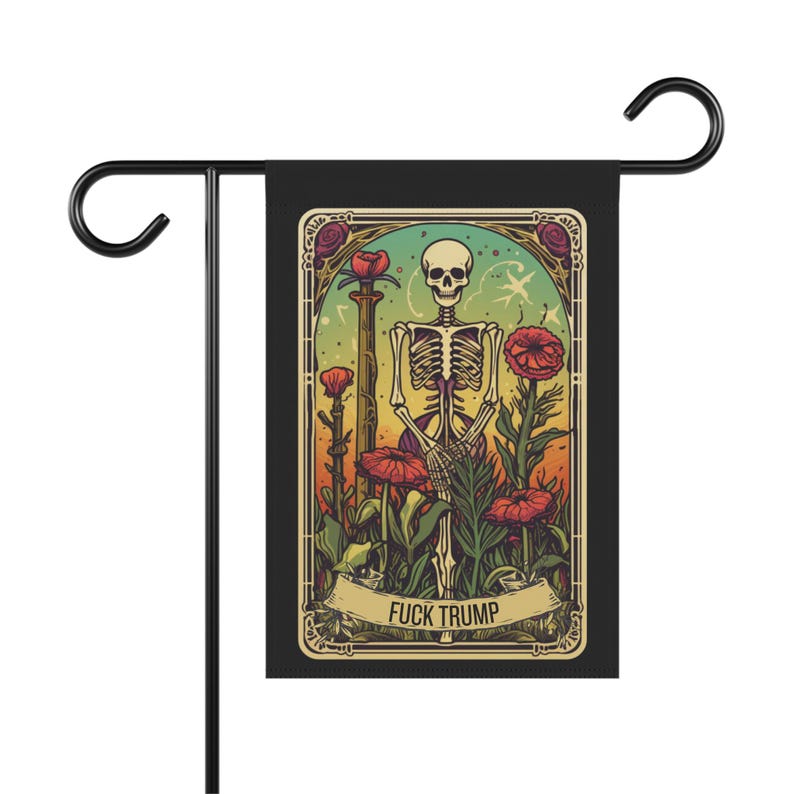Bandeira de jardim Fuck Trump Witchy Tarot Bandeira política Resist Anti Trump Esqueleto Bandeira de jardim política Bandeira de quintal liberal Decoração externa imagem 2