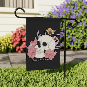 Fickt Trump Subtile Anti Trump Gartenfahne Subtiles Skeleton Politisches Gartenbanner LIBERAscher Gartenfahne Botanischer Gartenschild Outdoor Decor