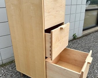 Maple 3 Drawer Dresser - SAMPLE