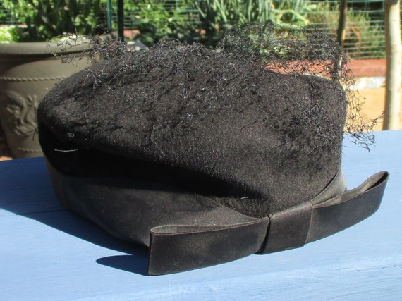 Vintage Black Felt Women's Pill Box Hat - image 1