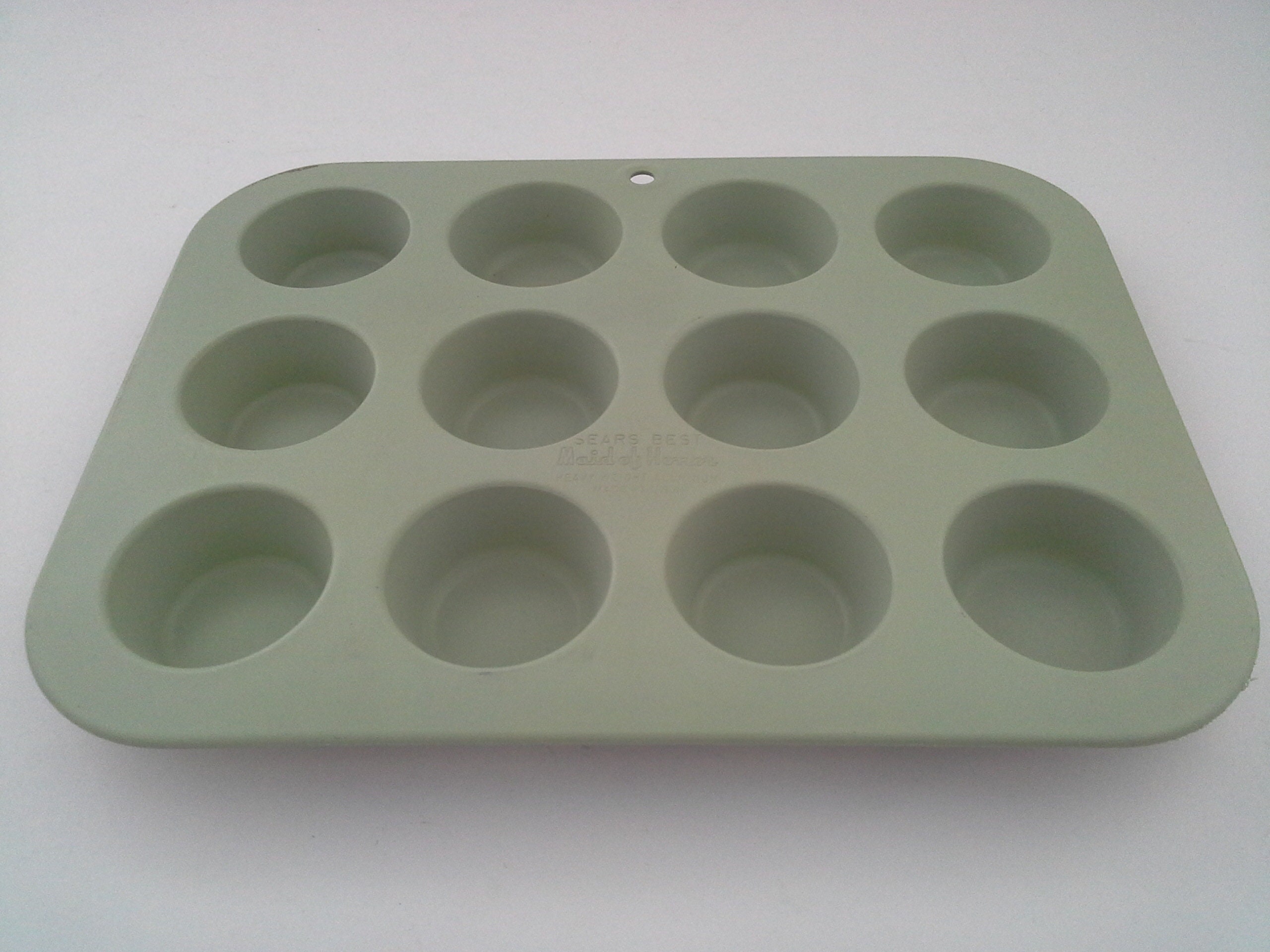 Baker's Secret Classic Collection 24 Cup Mini Muffin Pan, 16.5x10