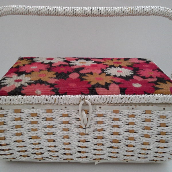 Vintage Singer Wicker Sewing Basket, Rattan Craft Caddy, Mod Flower Print Lid, Made in Japan