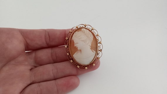 Vintage Carved Shell Cameo Brooch Pendant, Gold F… - image 8