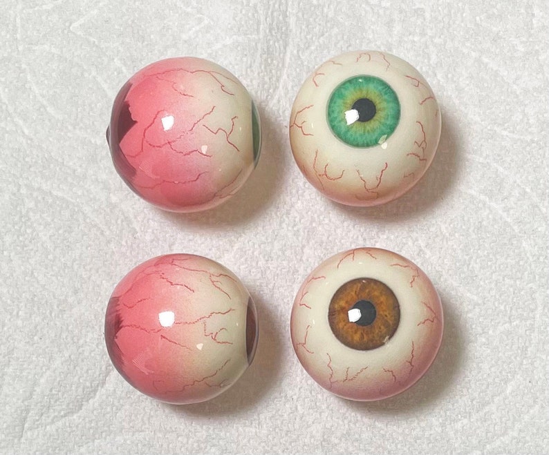 1 Decorative eyeballs sold in pairs image 1