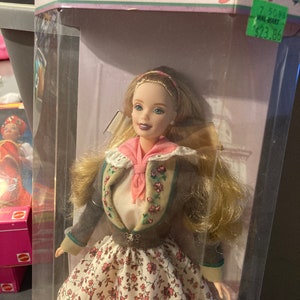 NEW Barbie Doll Fashions Breakfast Bed Tray Honey Jar Waffle Lot Accessories