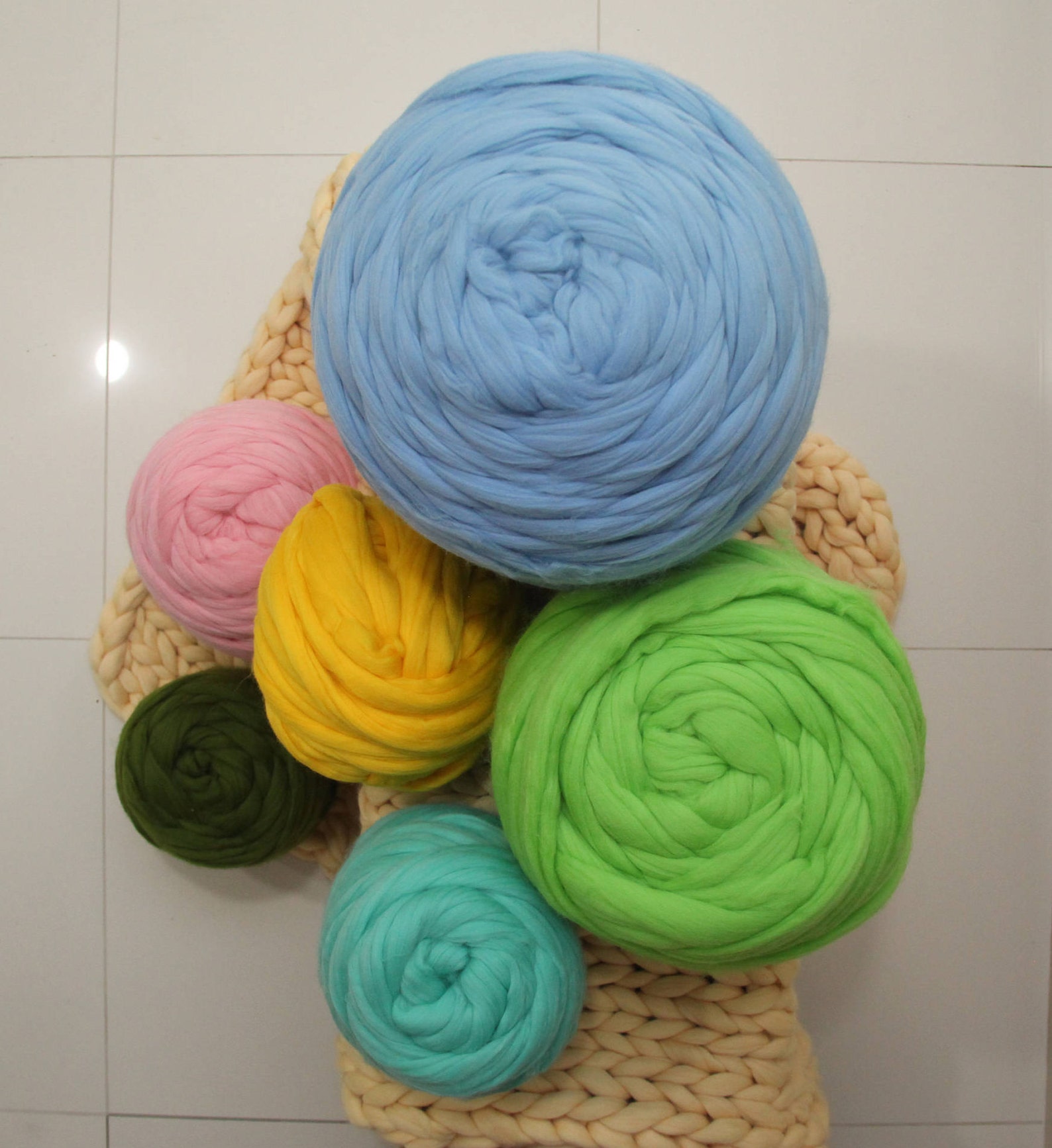 Chunky Merino Wool Roving. Arm Knitting. Merino Giant Yarn. Etsy
