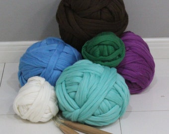 Chunky Merino Wool Yarn, Bulky Knit Blanket, Cowls, Scarves