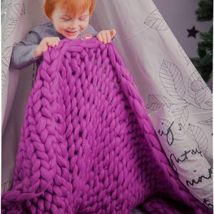 Chunky wool knitted blanket throw, Giant blanket, Christmas Gift, Wool Giant Blanket, Bulky Knit, Chunky Knitting, Lap blanket. Gift, Lilac image 5