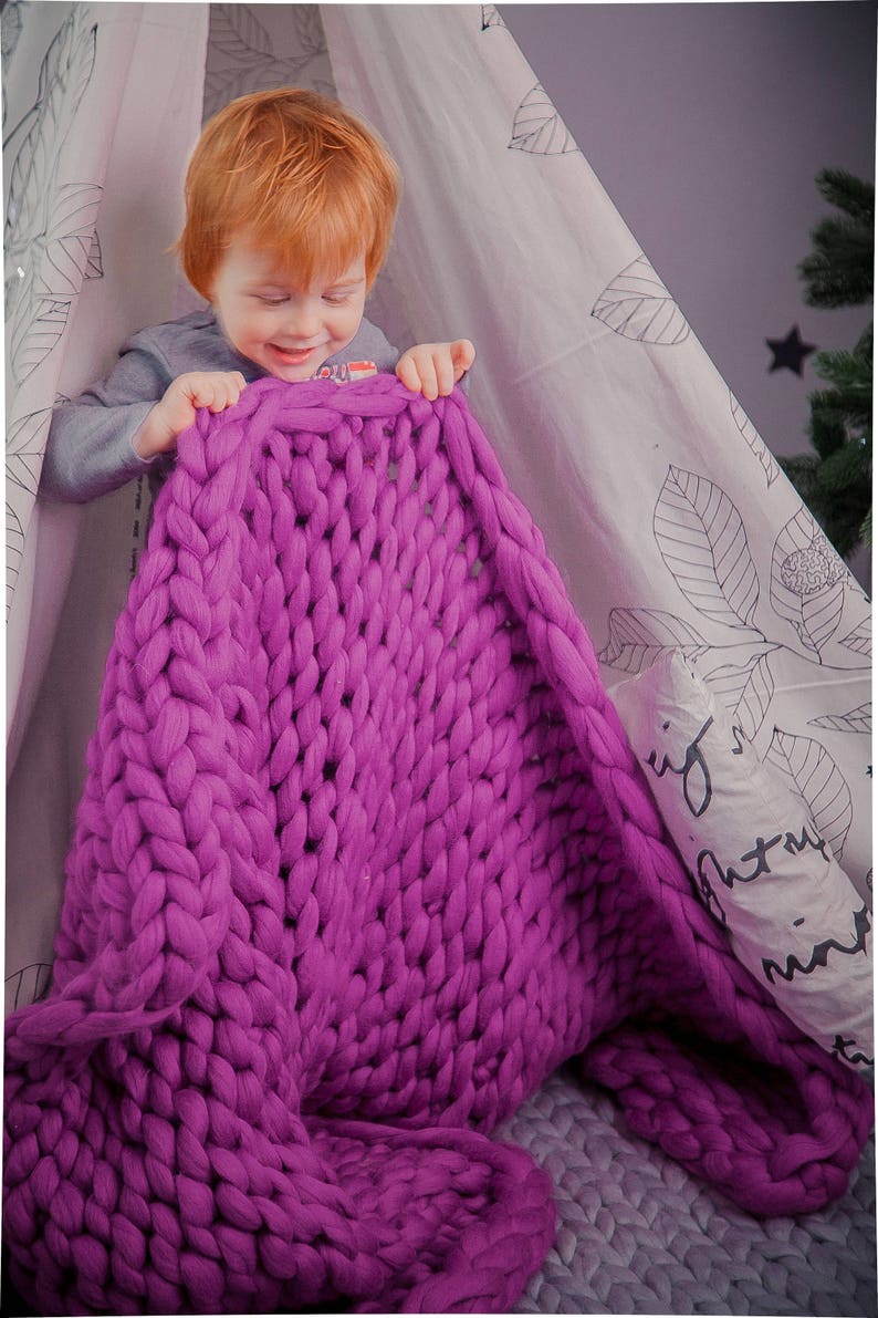 Chunky wool knitted blanket throw, Giant blanket, Christmas Gift, Wool Giant Blanket, Bulky Knit, Chunky Knitting, Lap blanket. Gift, Lilac image 5