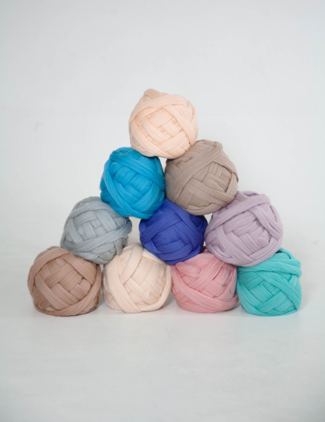 Chunky Wool Yarn for Arm Knitting 100 Wool 23 microns Etsy