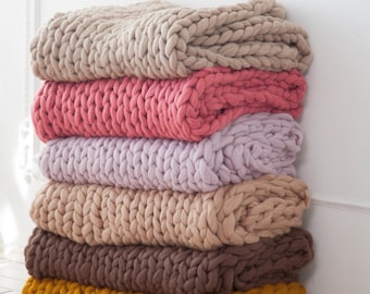 Chunky Handknit blanket, wool Knit, Wool blanket, Knitted blanket, Chunky blanket, Knit Throw, super bulky blanket, Bulky Gift, Pink Blush