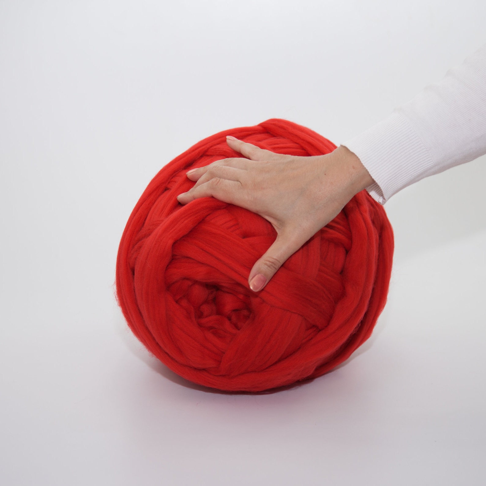 Super Chunky Yarn. 100 Wool. Arm Knitting Yarn. Great for Chunky Knits