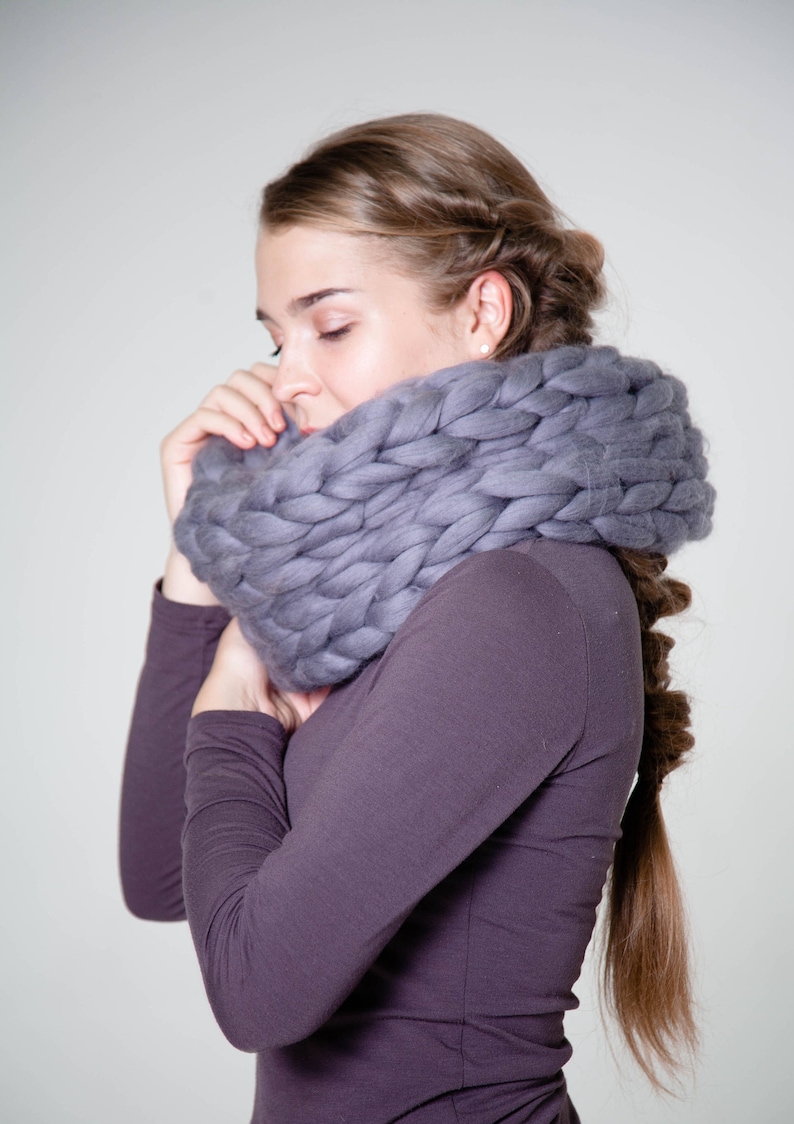 Wool chunky cowl, warm scarf, snood, circle scarf, neckwarmer, winter scarf, knit cowl, chunky cowl, Circle Scarf, Gift for her, Wool yarn image 3