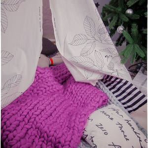 Chunky wool knitted blanket throw, Giant blanket, Christmas Gift, Wool Giant Blanket, Bulky Knit, Chunky Knitting, Lap blanket. Gift, Lilac image 3