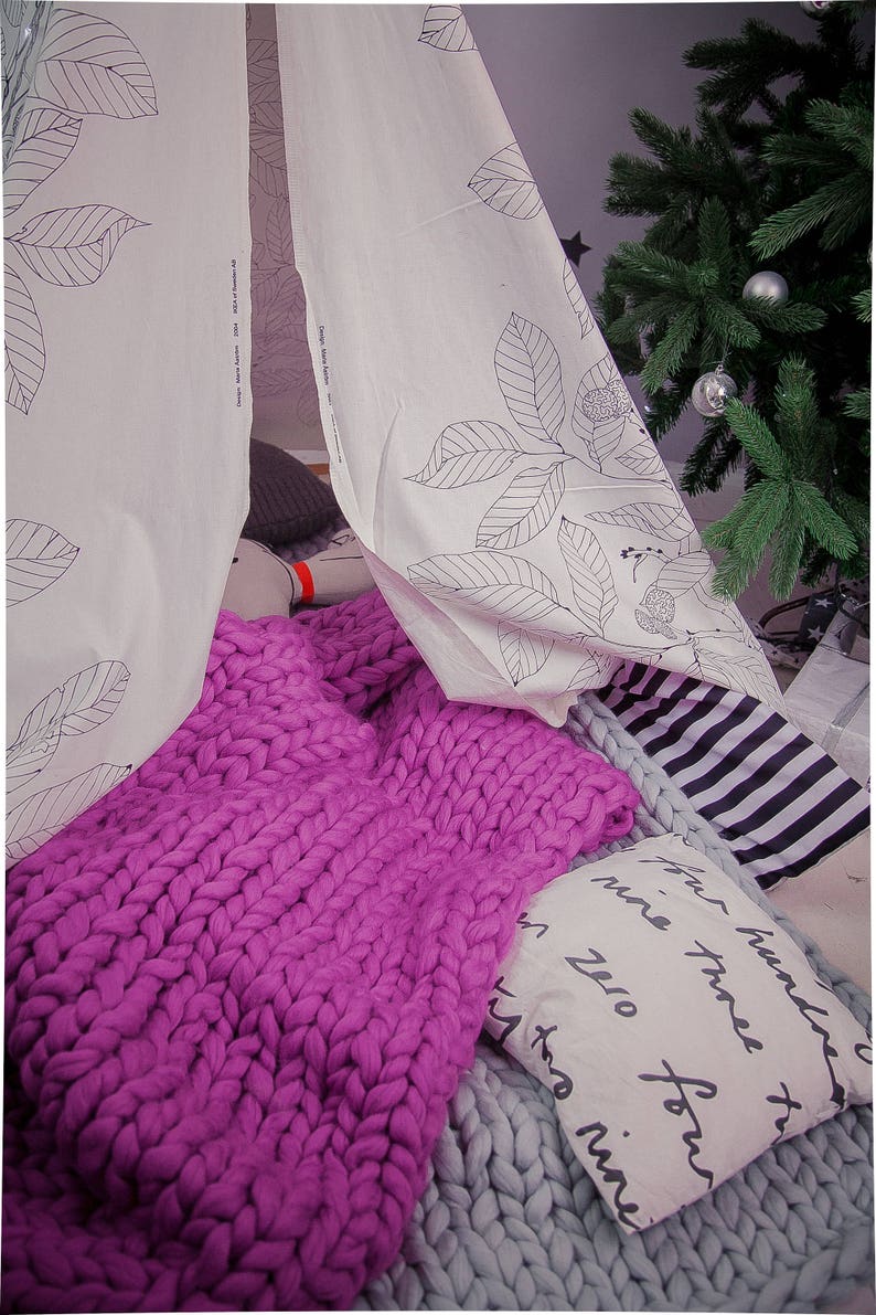 Chunky wool knitted blanket throw, Giant blanket, Christmas Gift, Wool Giant Blanket, Bulky Knit, Chunky Knitting, Lap blanket. Gift, Lilac image 3