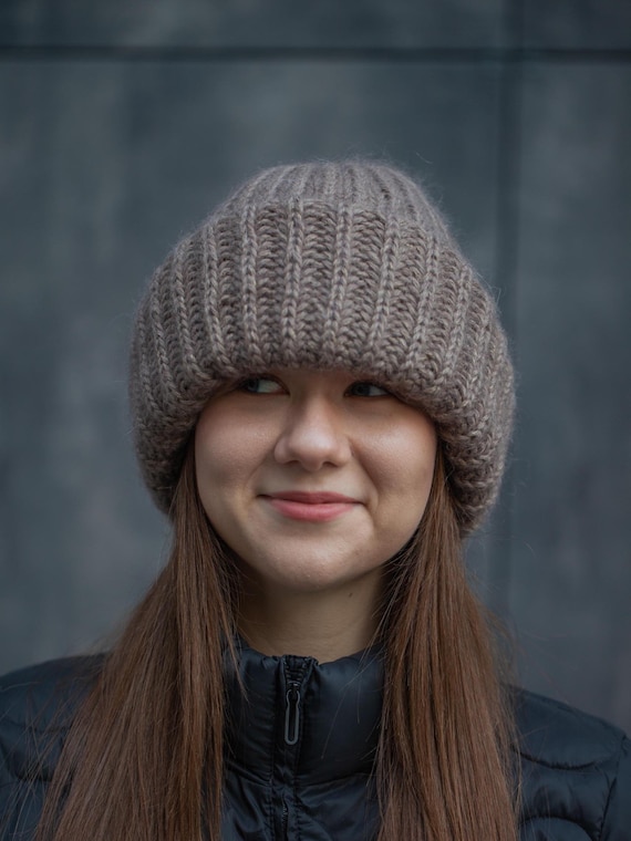 Hand-knitted Chunky Knit Oversized Beanie Hand Knit Beanie Hat, Chunky Knit Hat, Winter Hat, Oversized  main image 4