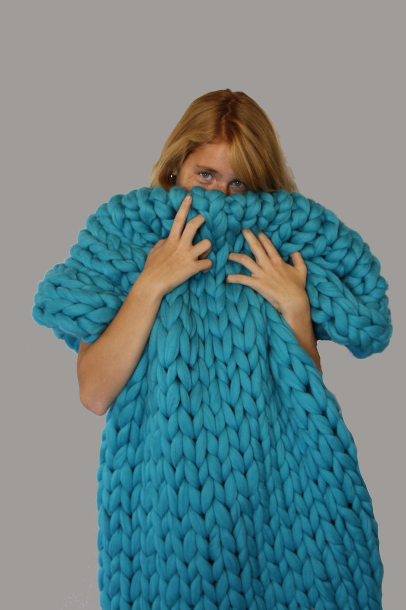 Chunky Knit Cozy Blanket in Turquoise color. 100% Wool handmade blanket, Knitted blanket, Chunky blanket, Knit Throw, super bulky blanket image 1